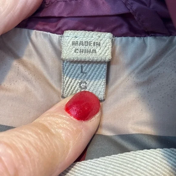 Burberry Women's Plum Quilted Vest - Picture 7 of 10